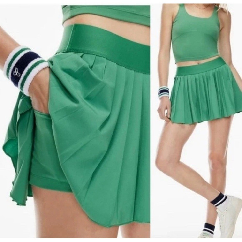 Aritzia TNA Action MoveTech Tennis Pro Micro Pleated Green Skirt Size Medium M